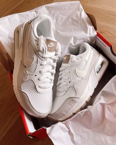 It Girl Shoes, Trending Shoes For Women, Nike Air Max Outfit, Mule Shoes Outfit, Sneaker Ideas, Sister Studio, Nike Shoes Women Fashion, Air Max Sc, Trending Womens Shoes