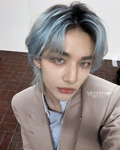 Hyunjin Hair Extensions, Felix 5 Star Blue Hair, Hyunjin 2023 Hair, Blue Haired Hyunjin, Hyunjin Slicked Back Hair, Hyunjin Blue Eyes, Hyunjin Hair Color, Blue Hair Hyunjin, Hyunjin Curly Hair