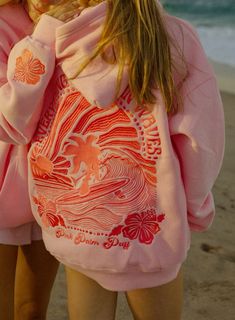 pink palm puff hoodie! Pink Plam Puff Hoodies, Puff Hoodie, Bill Cunningham, Teen Sweater, Sunset Glow, Cute Sweatshirts, Birthday Wishlist, Brand Experience, Pink Hoodie