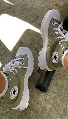 Green Converse, Cute Sneakers, Fresh Shoes, Hype Shoes, Cute Nikes, Aesthetic Shoes