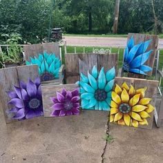 cindywilczynski Art Zine, Fence Art, Wooden Boards, Pallet Painting, Sunflower Painting, Pallet Art, Painted Flowers, Flower Art Painting, Painting Art Projects