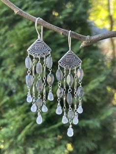 Amethyst Quartz Crystal Cascade Earrings – Willow West Jewelry Hammered Wire Jewelry, Silver Earrings Online, Boho Chic Earrings, Amethyst Quartz Crystal, Tourmaline Earrings, Labradorite Earrings, Chic Earrings, Earrings Beaded, Moonstone Earrings