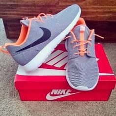 I'm gonna love this site! them! wow, it is so cool. N-I-K-E shoes .only $37 Nike Free Runners, Sneaker Shop, Discount Nikes, Nike Basketball Shoes, Nike Free Runs