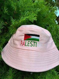 Enhance your style with our Palestine baseball cap, available in 4 colors. Designed with an adjustable size, this hat is versatile for any occasion. Show your support while staying comfortable. Light Beige, Men Necklace, Bracelets For Men, Your Style, Baseball Cap, Bucket Hat, Womens Necklaces, Light Pink, Baseball