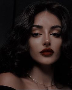 Dark Angel Makeup, Feminine Makeup, Angel Makeup, Dark Feminine Aesthetic, Makeup Makeover, Feminine Aesthetic, Prom Makeup