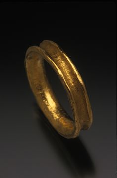 Wax Carving Jewelry, Leather Jewels, Wax Carving, Bangles Jewelry Designs, Gold Wedding Ring, Unusual Jewelry, Ancient Jewelry, Gold Wedding Rings