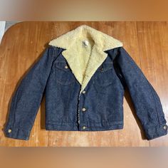 Vintage Carhartt Raw Denim Sherpa Jacket Workwear Coat Measurements Pit To Pit 21 Length 23 Sleeve Length 22 Denim Sherpa Jacket, Coats Vintage, Carhartt Jackets, Carhartt Women, Small Women, Vintage Carhartt, Sherpa Jacket, Raw Denim, Blue Cream