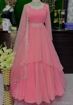 Gowns Party Wear Indian, Organza Choli Designs, Gaun Design Dresses Indian, Dizain Dress, Nepali Dress, Simple Mehndi Dresses, Engagement Congratulations, Party Wear Gowns, Bridal Lehenga Designs