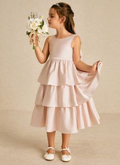 Azazie Margie Vestir Rosa Corado de Cetim elástico de Linha A com Arco | Azazie Plum Flower Girl Dresses, Satin Flower Girl Dresses, Lilac Flower Girl Dresses, Satin Ballgown, Dress Poses, Ballgown Dress, Satin Flower Girl Dress