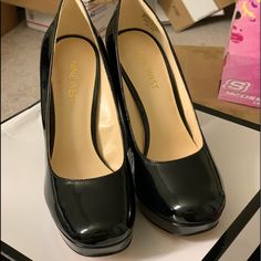 New Ninewest Platform Pump With Chunky Heel, Square Toe , 4” Heel Never Worn Comes W Box Xmas Wishlist, Metal Family, Clothing Sketches, Virtual Wardrobe, Swag Shoes, Platform Heel, Pretty Shoes, Nine West Shoes, Platform Pumps