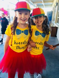 Twiddle Dee And Twiddle Dum Costumes, Adult Disney Costumes Diy, Tweedle Dee Tweedle Dum Costume, Spirit Weeks, Tweedle Dee And Tweedle Dum, Sibling Halloween Costumes, Twin Halloween, Tweedle Dum, Friend Costumes