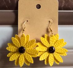 Faux Leather Jewelry Diy, Leather Jewellery Ideas, Handmade Leather Work, Wire Jewelry Earrings