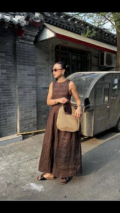 Raffia Bag, Brown Dress, Spring Summer Outfits, European Fashion, Black Sandals, Fashion Inspo Outfits, Chic Outfits