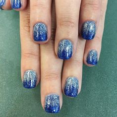 Magical Disney Nail Design Ideas | Walt Disney World | TravelingMom Dip Powder Disney Nails, Fingernails For Cruise, Walt Disney Nails, Disney Nails Glitter, Disney World Nails Simple, Disney Themed Nails Acrylic Short, Wdw Nails, Magic Kingdom Nails