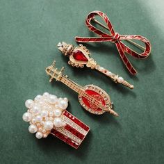 Baroque Style Brooches Vintage Crown Magic Wand Scepter Diy Beading, Pearl Accessories, Vintage Crown, Baroque Style, Elements Of Style, Jewelry Pins, Baroque Fashion, Magic Wand, Girl Stuff