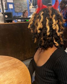 Locs With Highlights, Blonde Brown Highlights, Twa Hairstyles, Beautiful Dreadlocks, Faux Locs Hairstyles