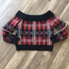 New Forever 21 Warm Black & Red Off The Shoulder Plaid Sweater, Size M - Brand New, Unworn, With Tag. - Thick, Soft, Warm Material. - Sweater Is Cut To Be Worn Off Both Shoulders But If You Chose Not To Then It Can Be Worn As A Cropped Sweater. - Such A Cute Sweater! I Love It But It Doesn’t Fit Me Properly So I’m Reposhing It To Find It Good Home. - Measurements Upon Request. **Questions? Ask Below Forever 21 Red Fall Tops, Forever 21 Red Tops For Fall, Oversized Black Sweater, Dark Green Sweater, Knot Sweater, Slouchy Sweatshirt, Plaid Sweater, Cowl Neck Long Sleeve, Orange Sweaters