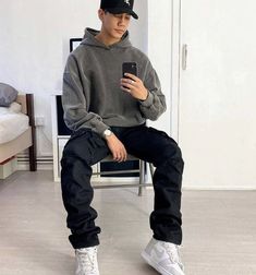 Outfit Ideas For Men Streetwear, Street Wear Men Outfits, Men Streetwear Outfits, Mens Streetwear Outfits, Hoodie Outfit Men, Black Men Street Fashion, Dope Outfits For Guys