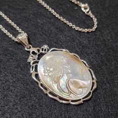 Beautiful Mother Of Peral, Silver Tone Bail. Brand New, Never Worn. Mother Of Pearl Pendant, Pretty Accessories, Long Statement Necklace, Citrine Necklace, Mother Of Pearl Necklace, Red Handbag, Cameo Necklace, Disc Necklace, Faux Pearl Necklace