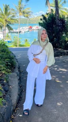 Modest Winter Outfits, Model Gamis, Dress Gamis, Vacay Outfits, Outfit Hijab, Linen Set, Modest Fashion Outfits, Hijab Outfit, Modest Outfits