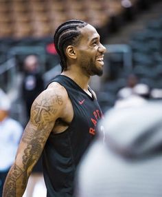 Kawhi Leonard Tattoo, Kawhi Leonard Braids, Small Beard Men Style, Waves Hairstyle Men, Guys Grooming