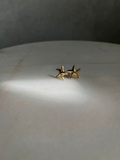 Stainless Steel Elegant Handmade Starfish Earrings, Handmade Gold Star Earrings, Nickel-free Gold Starfish Earrings, Gold Starfish Earrings Nickel Free, Gold Nickel-free Starfish Earrings, Nickel-free Starfish Earrings As Gift, Starfish Shaped Nickel-free Earrings For Gifts, Nickel-free Starfish Earrings For Gifts, Starfish-shaped Nickel-free Earrings For Gifts