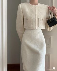 Modest Tweed Outfit, Korean Birthday Outfit Ideas, What To Wear To A Doctors Appointment, Birthday Outfits Modest, Modest Formal Outfits, Korean Teacher Outfits, Hijab Formal Outfit, Rich Lady Outfit, Blazer Outfits Elegant