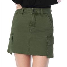 Nwt. Joe’s Jeans Green Cargo Skirt. Size 23. I Normally Wear Size 23 And This Is Too Big On Me. I Would Say Fits More Like A 0/24 Green Cargo Skirt, Denim Button Skirt, Cargo Mini Skirt, Twill Skirt, Utility Skirt, Distressed Denim Skirt, Miniskirt Outfits, Jeans Cargo, Lined Jeans