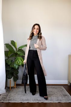 Business Casual Capsule Wardrobe, Business Formal Outfit, Business Casual Capsule, Casual Capsule Wardrobe, 20 Outfits, Outfits For Work, Casual Professional, Coat Women Fashion