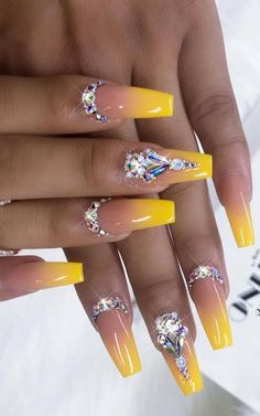 50 Best Ombre Nails ARt Designs ideas and images for 2019 Part 1; ombre nails; ombre nails coffin; ombre nails glitter; ombre nail designs Ombre Nails Art Designs, Ombre Nails Art, Best Ombre Nails, Gel Ombre, Coffin Ombre, Ongles Bling Bling, Birthday Nail Art, Yellow Nail Art