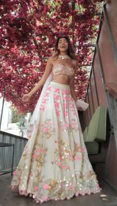 Lehnga Dress, Estilo Hippie, Salwar Kamiz, Pink Lehenga, Indian Dresses Traditional, Traditional Indian Outfits