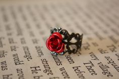 Rose Ring! Perfect for Beauty & the Beast! Rose Project, Fairytale Lover, Interesting Jewelry, Belle Beauty And The Beast, Geek Jewelry, Brass Filigree, Etsy Stuff, Boot Jewelry, Hans Christian