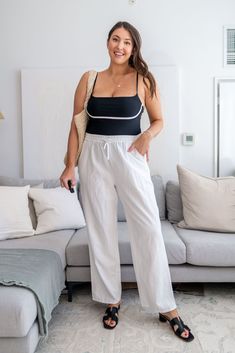 Amazon white linen pants. I tried the best linen pants for women and here were my favorite linen pants for thick thighs. J crew linen pant outfit Linen Pants Plus Size Outfits, Linen Outfits For Women Summer, Summer Fashion Outfits Beach