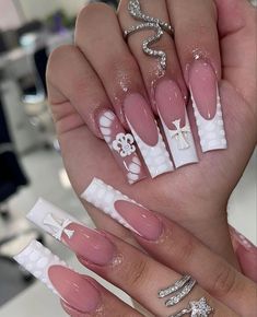 Acrylic Nails Almond Shape, Diy Acrylic Nails, Pretty Gel Nails, Long Acrylic Nails Coffin, White Nail Designs, Almond Acrylic Nails, Long Square Acrylic Nails, Bling Acrylic Nails, Square Acrylic Nails