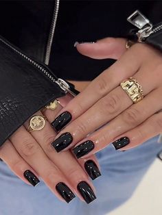 Schwarz  Collar    Bunte Nägel Embellished Nails Goth, Paznokcie Hello Kitty, Short Press On Nails, Black Acrylic Nails, Nagel Tips, Goth Nails, Black Nail