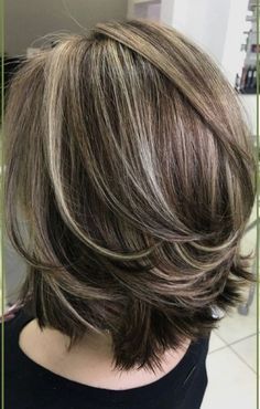 Mid Length Hair Styles For Thinning Hair, Shirt Hairstyles For Thick Hair, Extensions For Volume Before And After, Mid Length Hairstyles For Women Over 50 With Bangs, Older Hairstyles Over 50, Shoulder Length Brown Hair Highlights, 50 Year Old Hairstyles Medium, Feather Cut For Medium Hair, Medium Lenth Hair