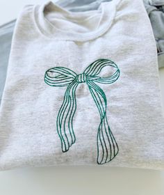 Hand Embroidered Christmas Sweatshirt, Embroidered Christmas Sweatshirt, Embroidery Designs Sweatshirt, Embroidered Christmas Gifts, Hand Embroidered Sweatshirt, Popular Clothing, Detailed Embroidery, Embroidered Christmas, Unique Embroidery