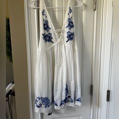 Nwt Stunning, Excellent Condition Beachy Floral Print Beach Dress Cover-up, Beach Cover Up, Swim Cover Up, Beachy Floral Print Cover-up, Coverups Beach, Spring Embroidered Beach Cover-up, Sleeveless Floral Beach Cover-up Dress, White Beach Cover Up, Blue Embroidered Beach Cover-up Dress