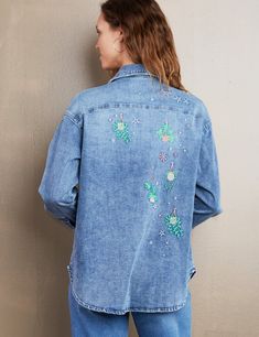 Impossibly soft denim. Oversize cut. Super-cute hanging plant embroidery detail. It's the Denim Hanging Plants Shirt, only from Billy T! The model is 5'7" wearing size Small Casual Embroidered Button-up Denim Top, Floral Embroidered Long Sleeve Denim Top, Embroidered Denim Blue Top For Fall, Medium Wash Long Sleeve Embroidered Denim Top, Casual Long Sleeve Denim Top With Floral Embroidery, Long Sleeve Denim Blue Top With Floral Embroidery, Casual Embroidered Denim Top For Fall, Trendy Embroidered Denim Tops, Casual Denim Top With Floral Embroidery