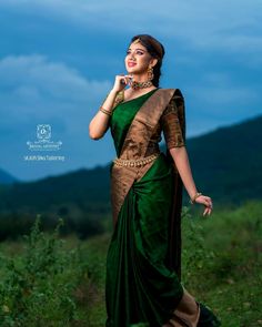 South Indian Bride Saree, Indian Bride Poses, Engagement Saree, Bride Photos Poses, Bridal Sarees South Indian, Traditional Blouse Designs, Wedding Saree Blouse Designs, Bride Photography Poses, South Indian Sarees