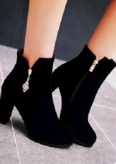 Sepatu Pump, Fashion Shoes Heels, Casual Ankle Boots, Shoes Outfit Fashion, Heels Classy