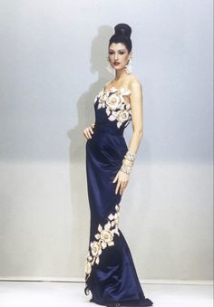 90s Haute Couture Runway, Husband Aesthetic, Special Dress, Runway Outfits, 20th Century Fashion