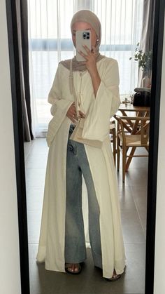 @ensurmeli Modest Holiday Outfits Summer Hijab, Mosque Outfits Women, Modest Style Aesthetic, Layering Modest Outfits, Malaysian Fashion Outfits, Chic Hijabi Outfits, Muslim Girl Summer Outfits, Neutral Hijab Outfit, Hijabi Fashion Streetwear