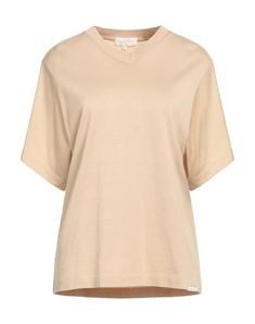 Jersey Brand logo Solid color V-neck Short sleeves No pockets Classic V-neck Relaxed Fit T-shirt, Sporty V-neck T-shirt For Loungewear, Classic V-neck T-shirt For Spring, Sporty V-neck Summer T-shirt, Classic V-neck T-shirt With Relaxed Fit, Classic V-neck T-shirt In Relaxed Fit, Sporty V-neck T-shirt For Summer, Sporty Cotton V-neck T-shirt, Summer Jersey Tops With Short Sleeves