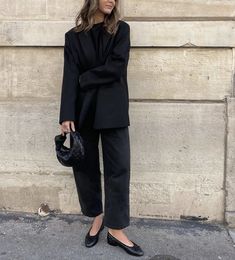 Black Monochromatic Outfit, Scandinavian Outfit, Scandinavian Fashion, Winter Outfit Inspiration, All Black Outfit, Minimal Fashion, Black Outfit