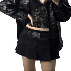 Black Mini Skirt From Amazon. I Have Two. One Might Not Come With Tags But Never Worn. They Are Too Small Aesthetic Outfits Vintage, Denim Pleated Skirt, Pleated Pattern, Grunge Skirt, Outfits 2000s, Diy Vetement, Micro Skirt, Fits Inspo, Harajuku Streetwear