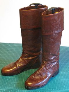 "These riding style boots are perfect for a wild cowboy, a handsome horse rider, or a rebel without a cause. Custom riding men boots. Men's riding boots 16\" inch / 40,5 cm high and 1\" inch / 2,5 cm heel Brown vegetal tainted leather on the photo leather lined oil resistant sole To order, please follow the steps as show in the last picture, and send the measurements to me. If you have any questions please contact me so we can work it out! PAYMENT Accept any type of payment method you prefer. SH Men Horse Riding, Burning Man Boots, Men's Equestrian, Mens Riding Boots, Horse Riding Boots, Victorian Boots, Riding Boots Fashion, Santa Boots, Fabric Boots