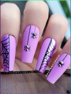 Cute Spider Nail Art, Black Halloween Nails Spider Webs, Fun Halloween Nail Art, Gem Spider Nails, Cute Spider Nails, Spider Nails Gel, Halloween Nails Spiders, Spider Gem Nails, Purple Spider Nails