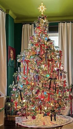 Christmas Tree Ideas Eclectic, Bank Themed Christmas Tree, Pink Green Red Christmas Tree, Traditional Colorful Christmas Tree, Nostalgic Charm Christmas Tree, Whimsicle Christmas Tree, Playful Christmas Tree, Pink And Green Tree Christmas, Boho Vintage Christmas Tree