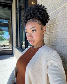 Natural Protective Styles, Black Femininity, Pretty Faces, Black Community, Strike A Pose, Makeup Inspo, Pretty Face, Hair Inspo